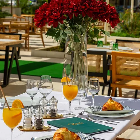 Hotell Adria