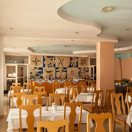 Adria 3*