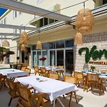 Adria Hotell 3*