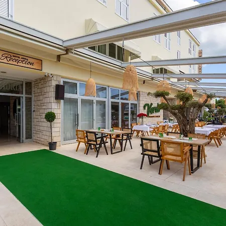 Hotel Adria 3*