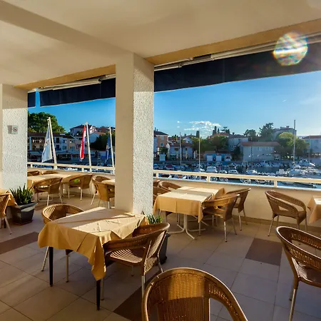 Otel Adria 3*