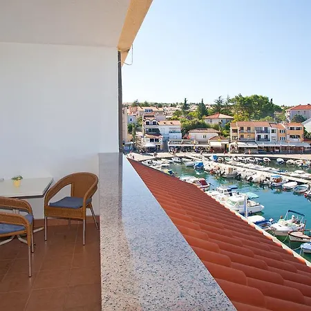 Adria Hotel 3*