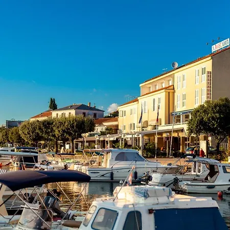 Adria 3* Malinska