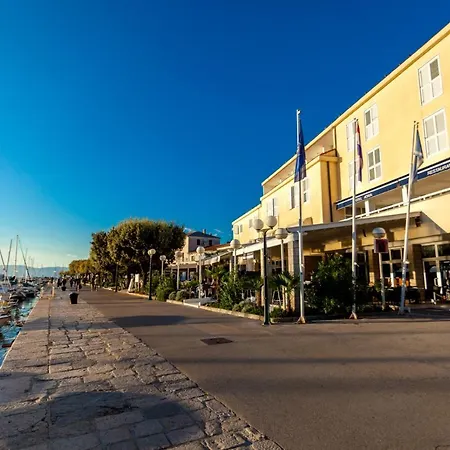 Adria Hotel 3*